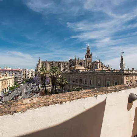 Puerta Del Leon Sevilla